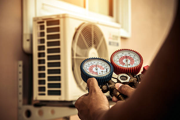 Professional Ac Installation technician working in North Waltham, MA